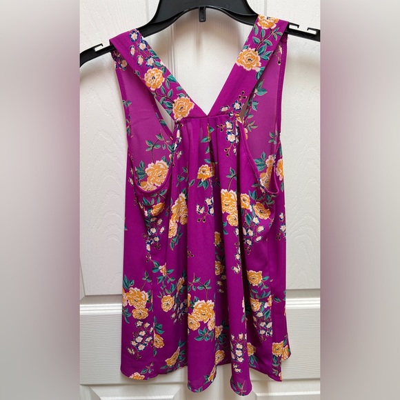 🩷 Pink Rose Fuchsia Floral Top - Picture 3 of 3